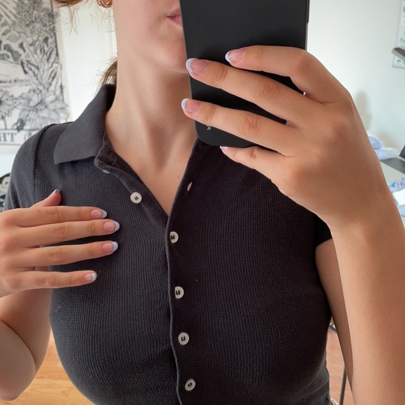 BRANDY MELVILLE/JOHN GALT button down top !! - Picture 6 of 6